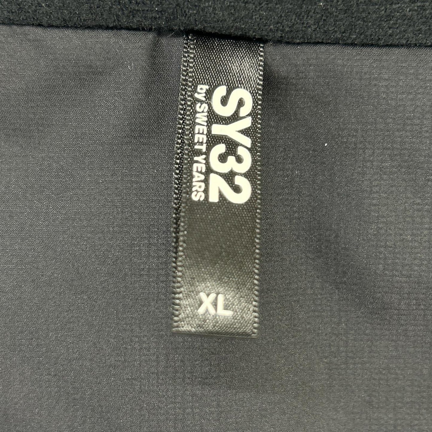 SY32 by SWEET YEARS Black 13483 SHIELD LOGO INSULATION JK Jacket