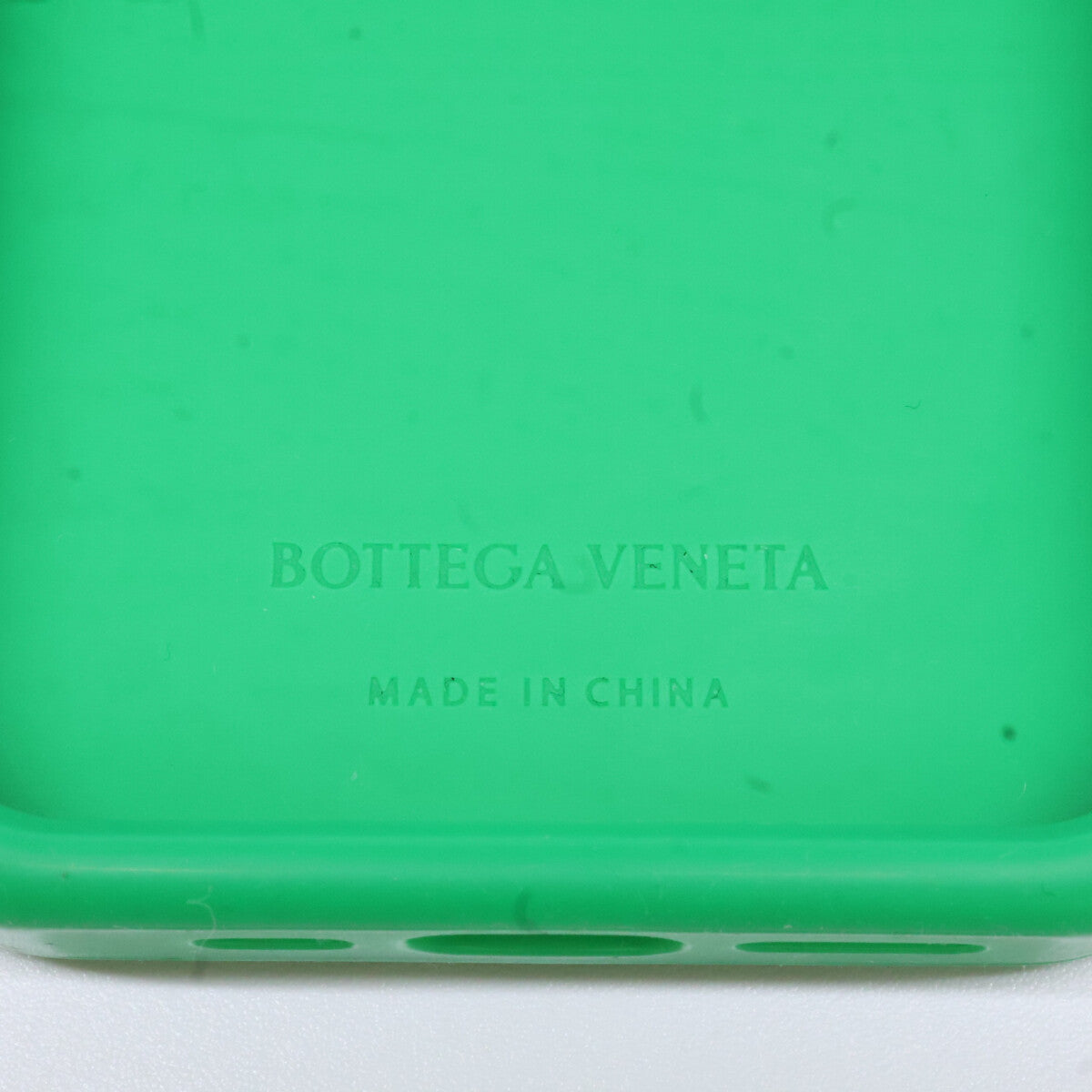 BOTTEGA VENETA ボッテガヴェネタ 【美品】iPhone 16 Pro ケース