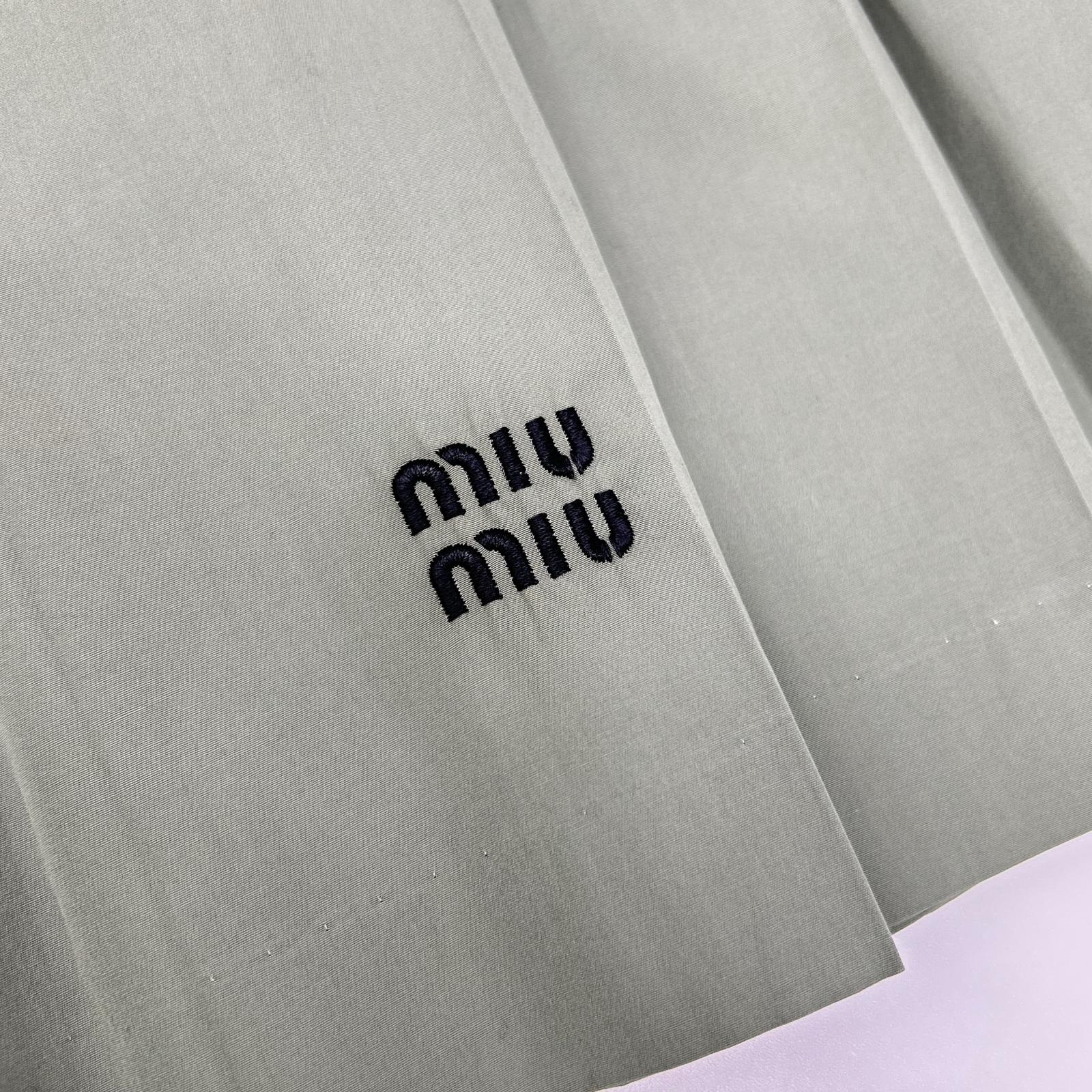 MIUMIU 缪缪 卡其色 22年款 MG2002 纯棉府绸 喇叭半身裙 半身裙