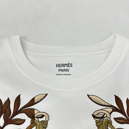 HERMES エルメス ホワイト 24SS カルトゥッシュ デッラ・カヴァッレリア Tシャツ トップス