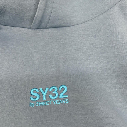 SY32 by SWEET YEARS エスワイサーティトゥーバイスウィートイヤーズ ブルー 15527 EMBROIDERY LOGO WIDE SILHOUETTE フーディ トップス