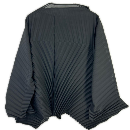 ISSEY MIYAKE イッセイミヤケ ブラック IM53FJ162 WAVE PLEATS Top トップス