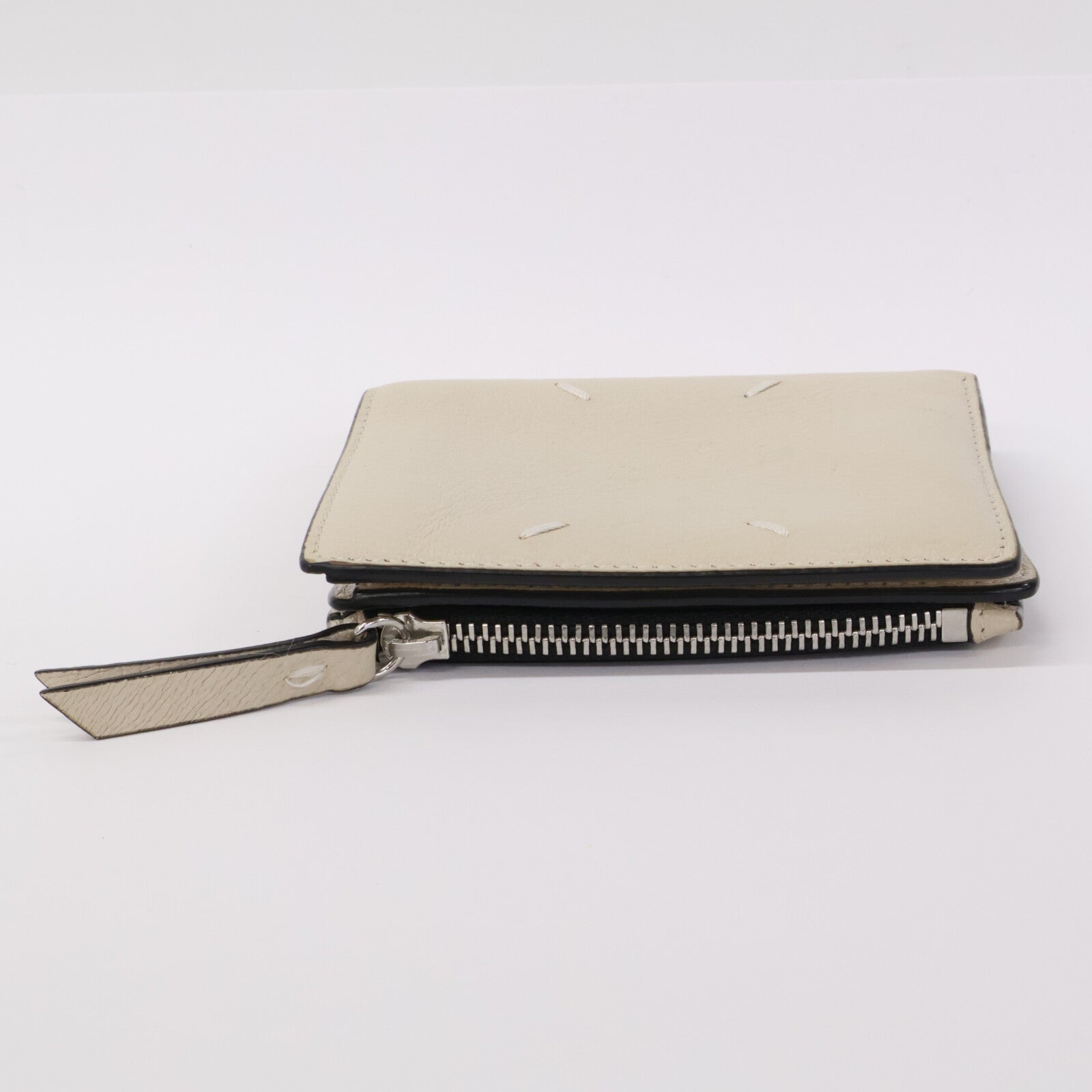 Maison margiela メゾンマルジェラ 【23年製】SA1UI0009 ゴートレザー フリップフラップ ウォレット 二つ折り財布（小銭入れあり）