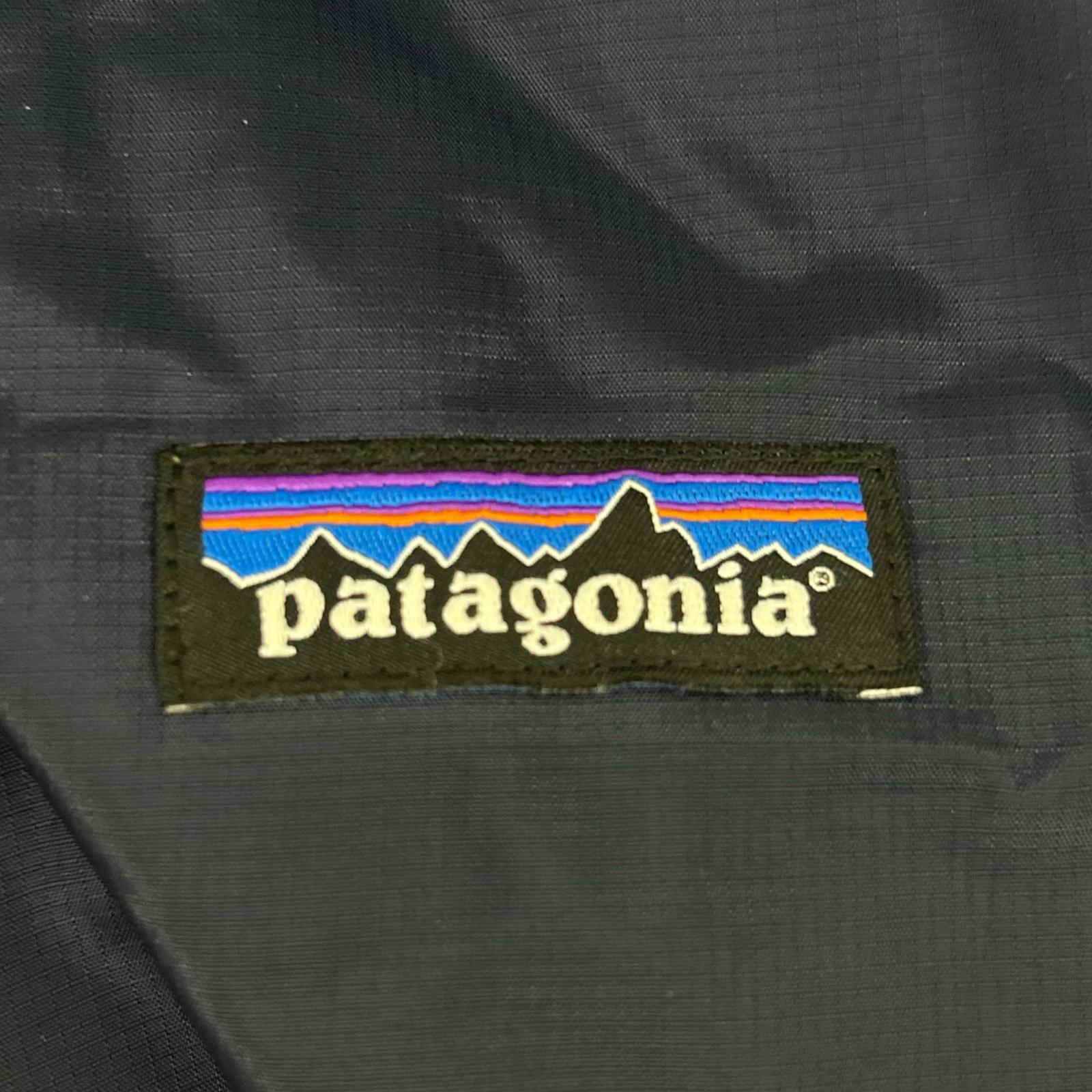 Patagonia パタゴニア 83716FA16 ネイビー インサレーテッドトレントシェルジャケット ジャケット