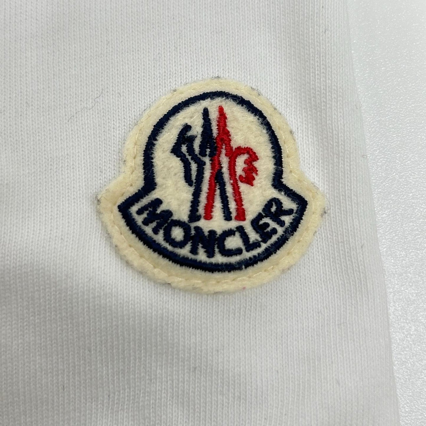 MONCLER モンクレール ホワイト G20918C00042 21年製 フロッキー Tシャツ トップス