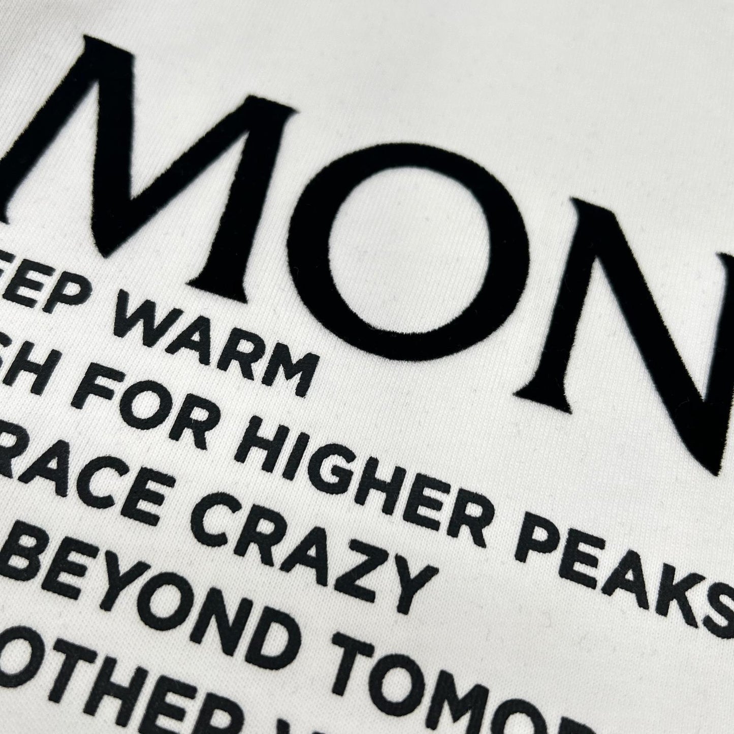 MONCLER モンクレール ホワイト G20918C00042 21年製 フロッキー Tシャツ トップス