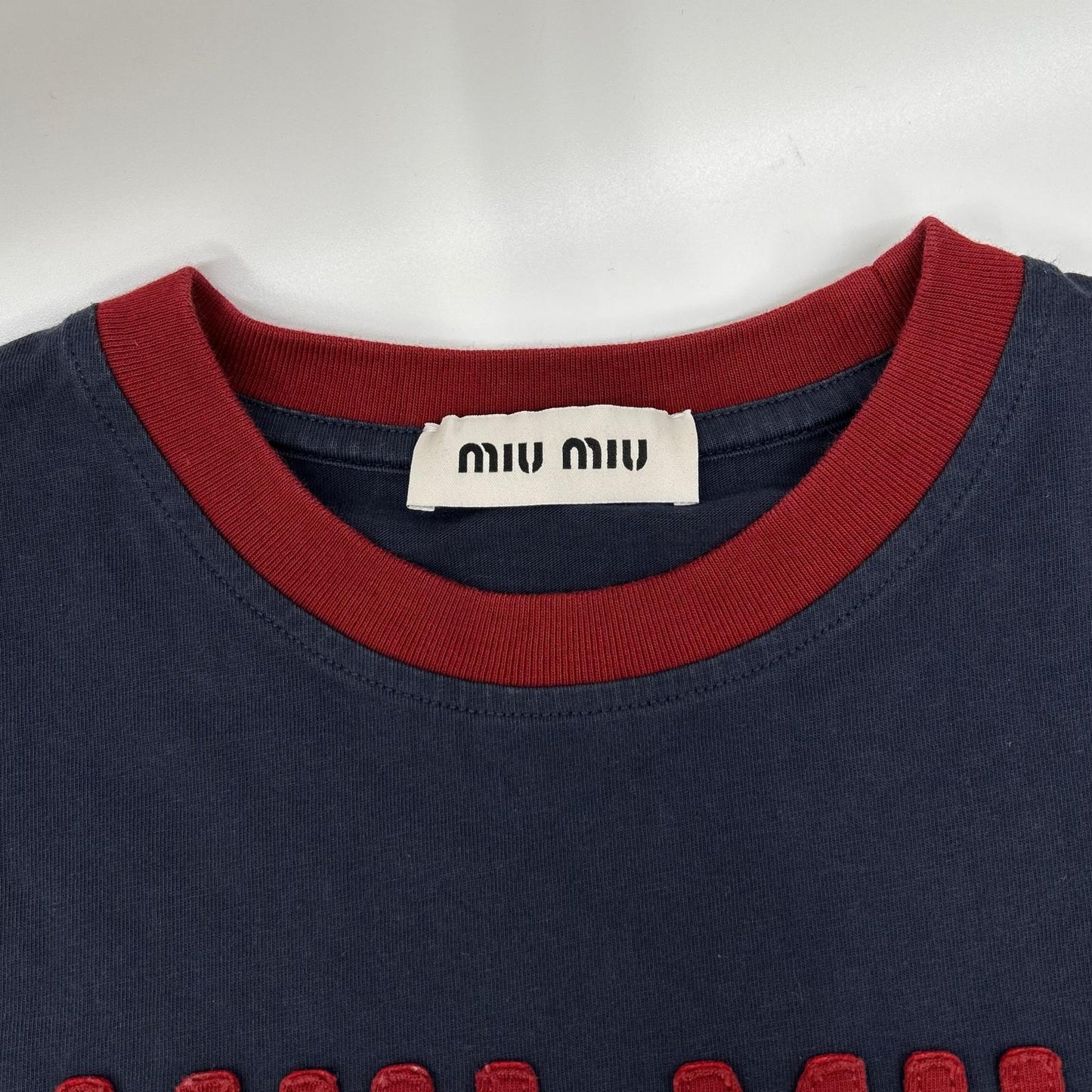 MIUMIU ミュウミュウ MJN421 ネイビー×レッド クロップド Tシャツ トップス