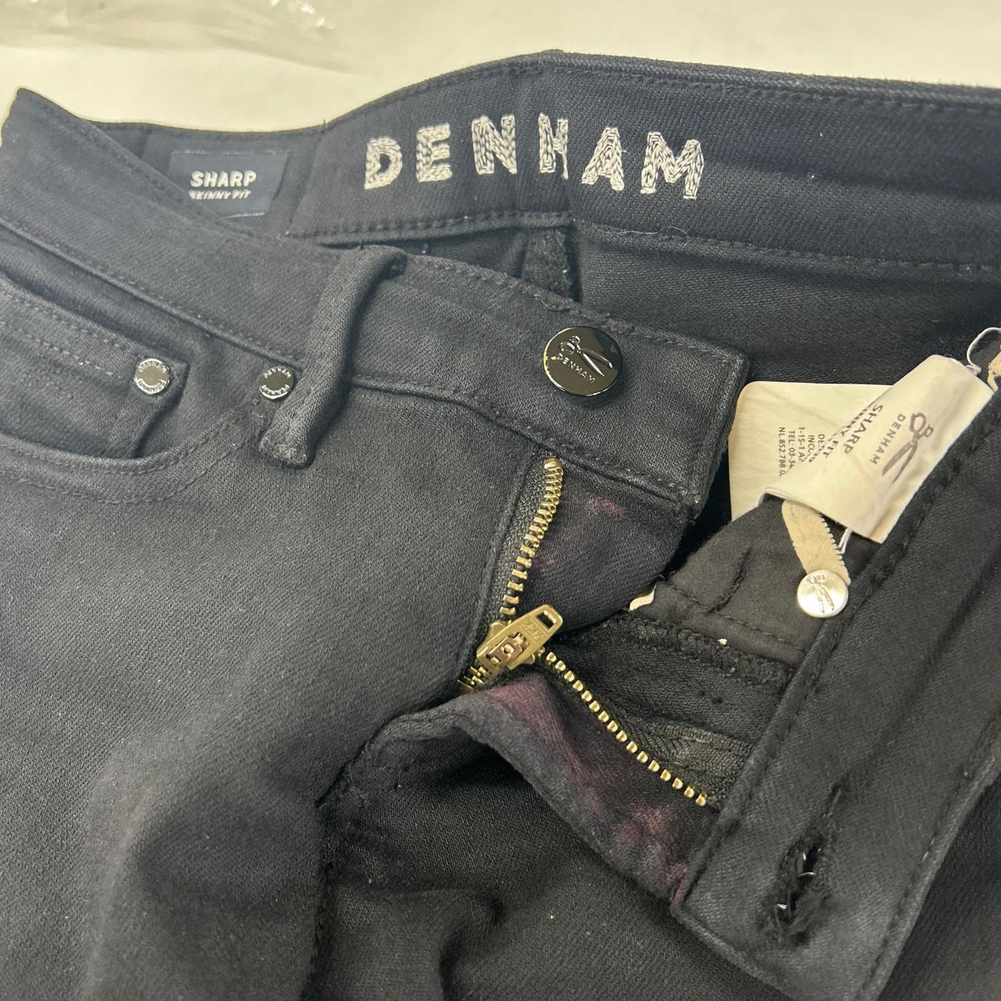 DENHAM デンハム ブラック SHARP SKINNY FIT 02-21-07-11-039 デニム ボトムス