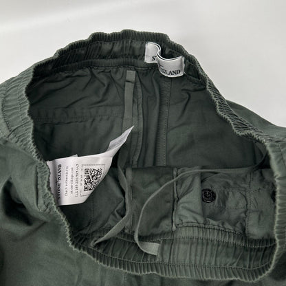 STONE ISLAND ストーンアイランド 8015L0312 カーキ ショートパンツ ボトムス