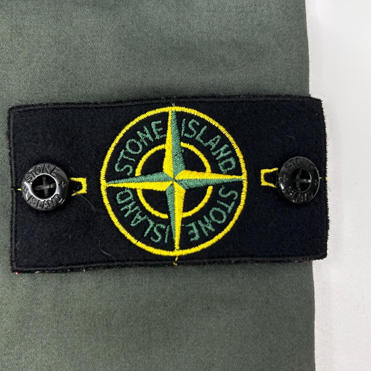 STONE ISLAND ストーンアイランド 8015L0312 カーキ ショートパンツ ボトムス