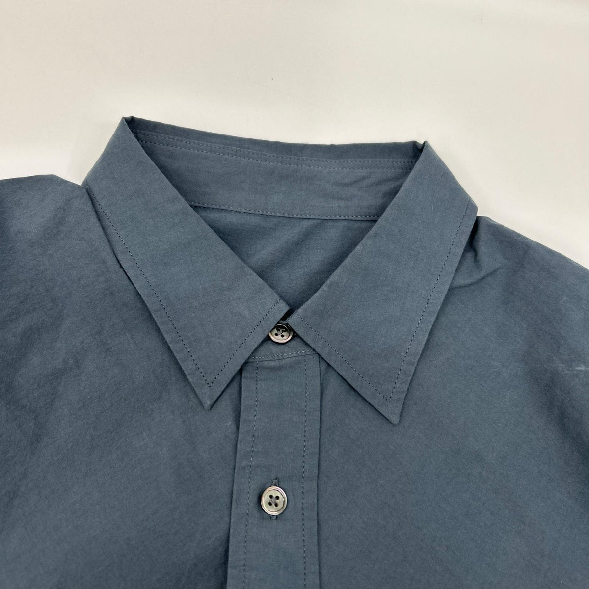 Fresh Service フレッシュサービス FSC261-50248 グレー CRISP COTTON ANORAK S/S SHIRT トップス
