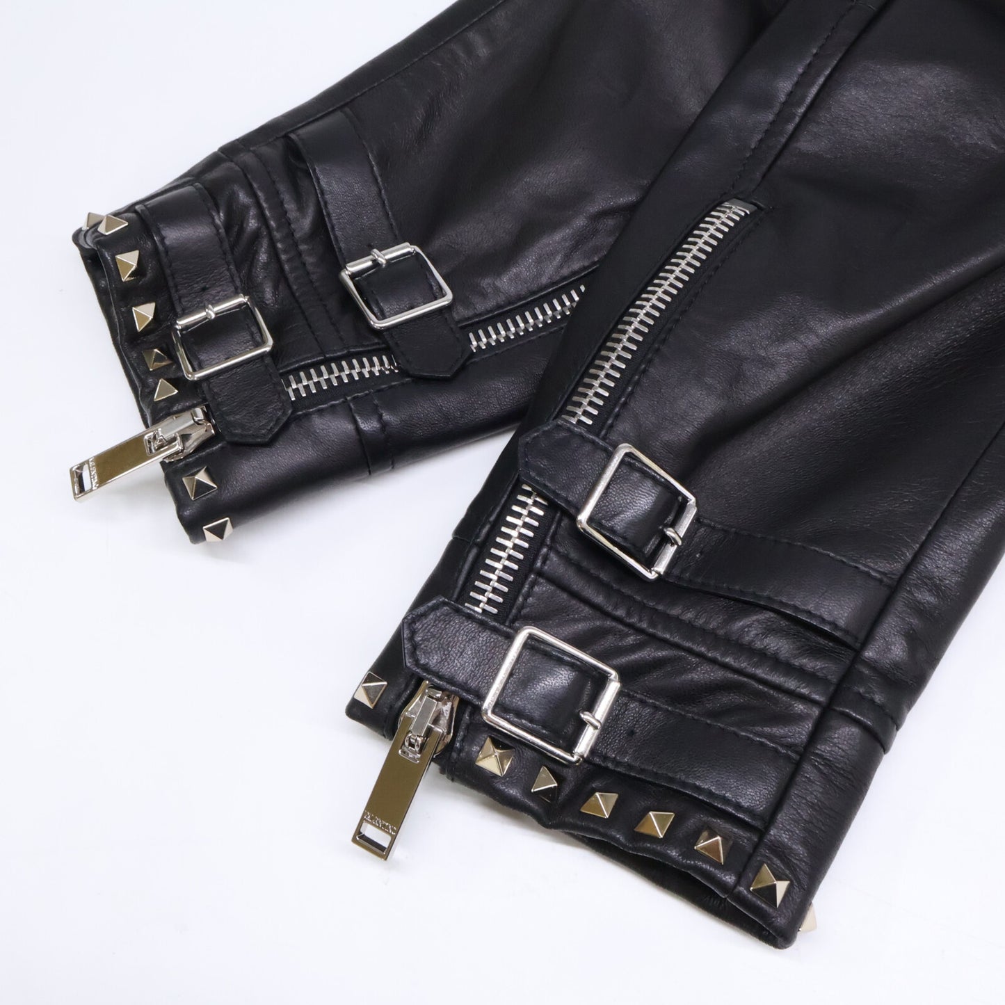 VALENTINO ヴァレンティノ 【美品/国内正規】NV3NA71P2AD ロックスタッズ ラムレザー シングルライダースジャケット ジャケット