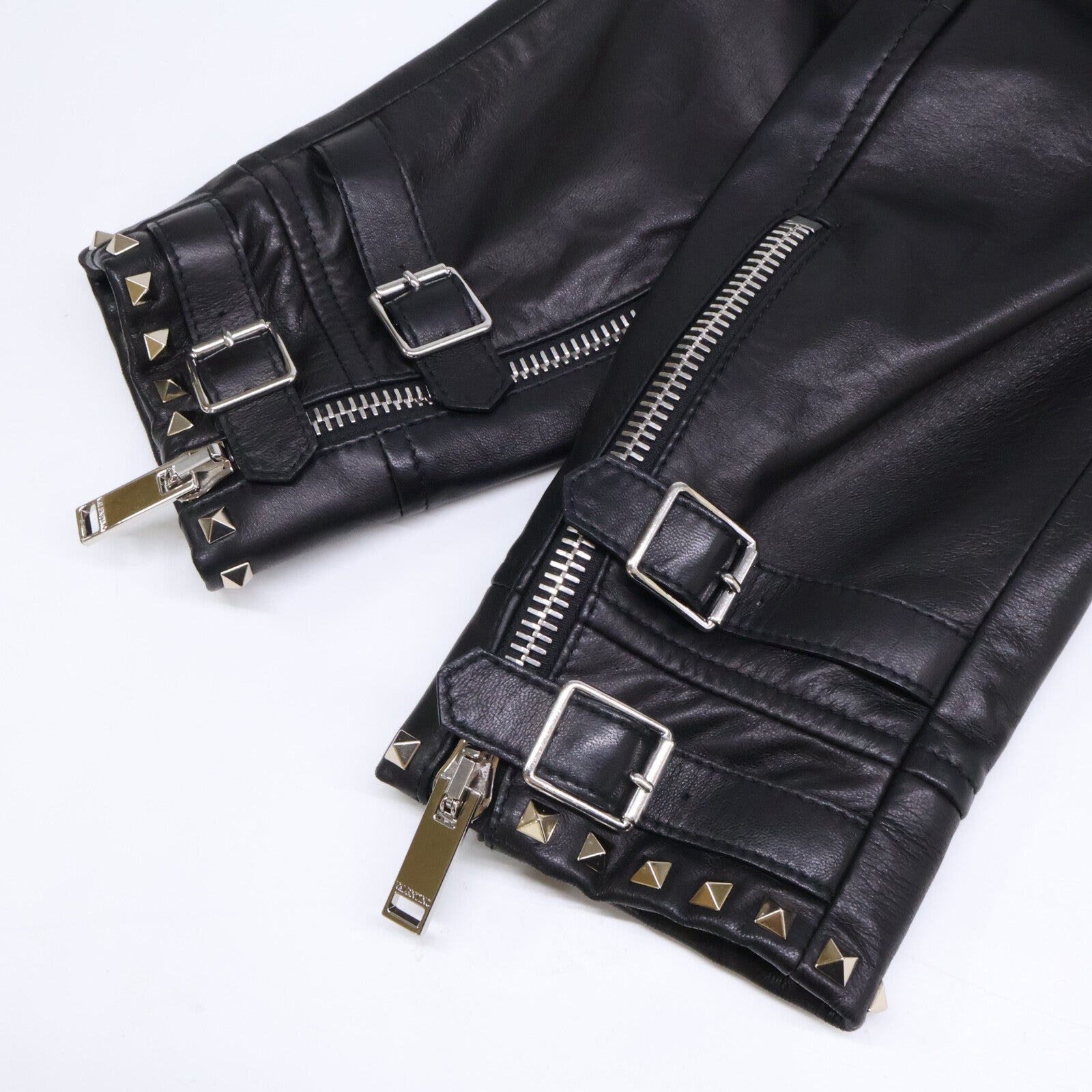 VALENTINO ヴァレンティノ 【美品/国内正規】NV3NA71P2AD ロックスタッズ ラムレザー シングルライダースジャケット ジャケット