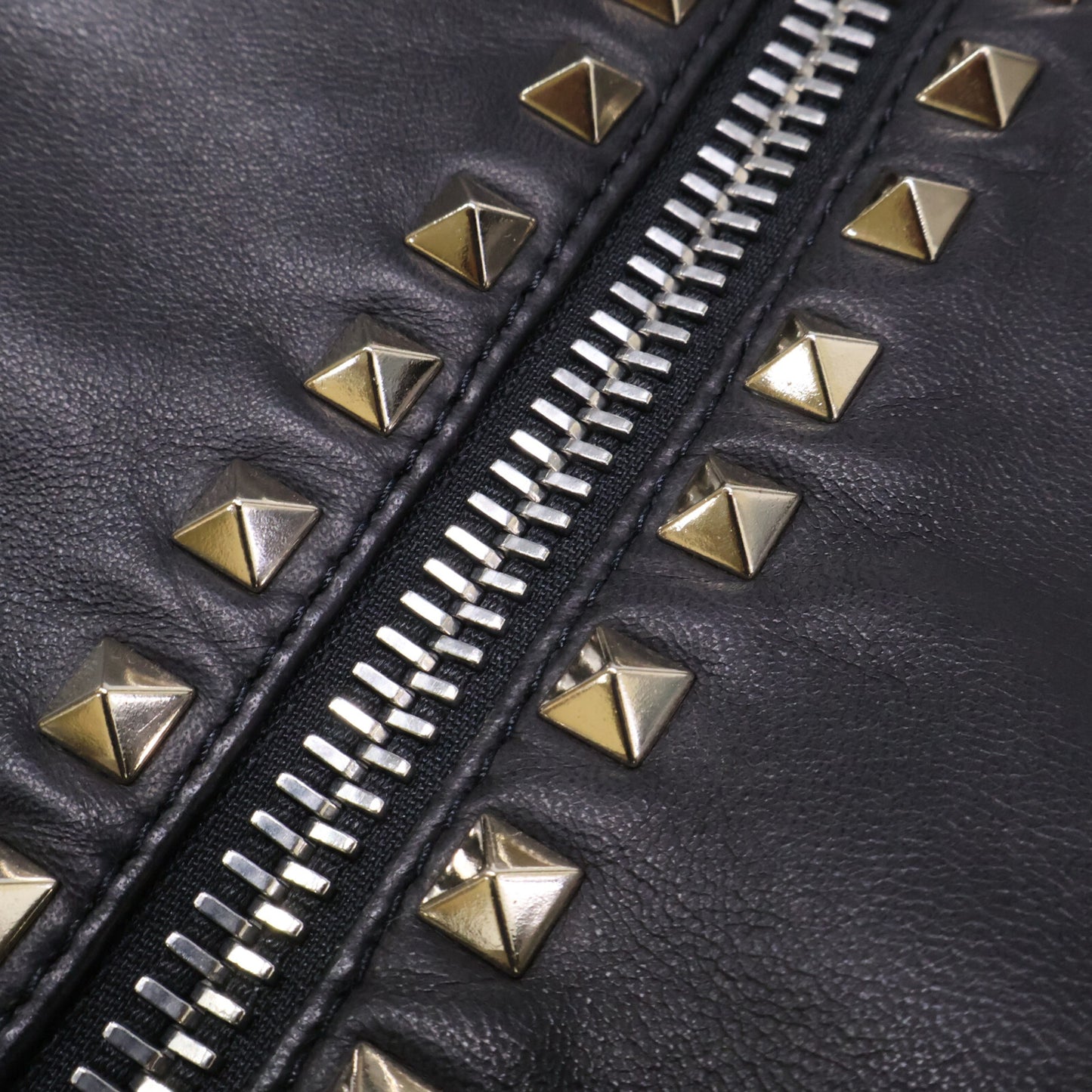 VALENTINO ヴァレンティノ 【美品/国内正規】NV3NA71P2AD ロックスタッズ ラムレザー シングルライダースジャケット ジャケット