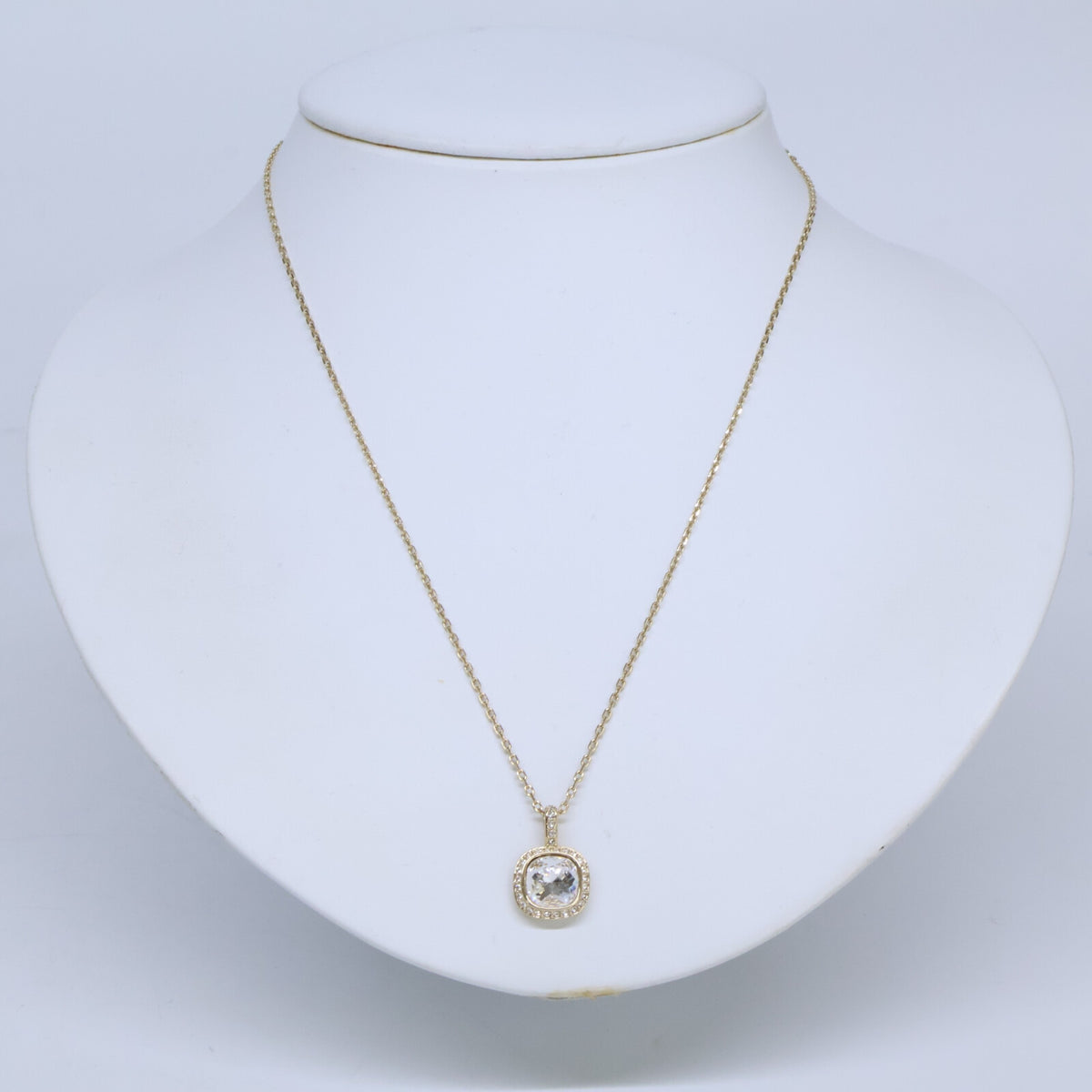 SWAROVSKI スワロフスキー 【新品同様】5764761 Una Angelic クッションカット ペンダント ネックレス