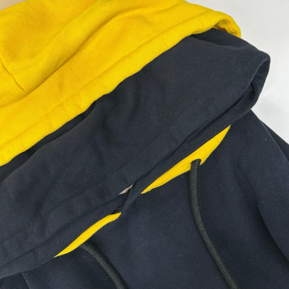 BUSCEMI ブシェミ ブラック/イエロー スウェットフーディ トップス
