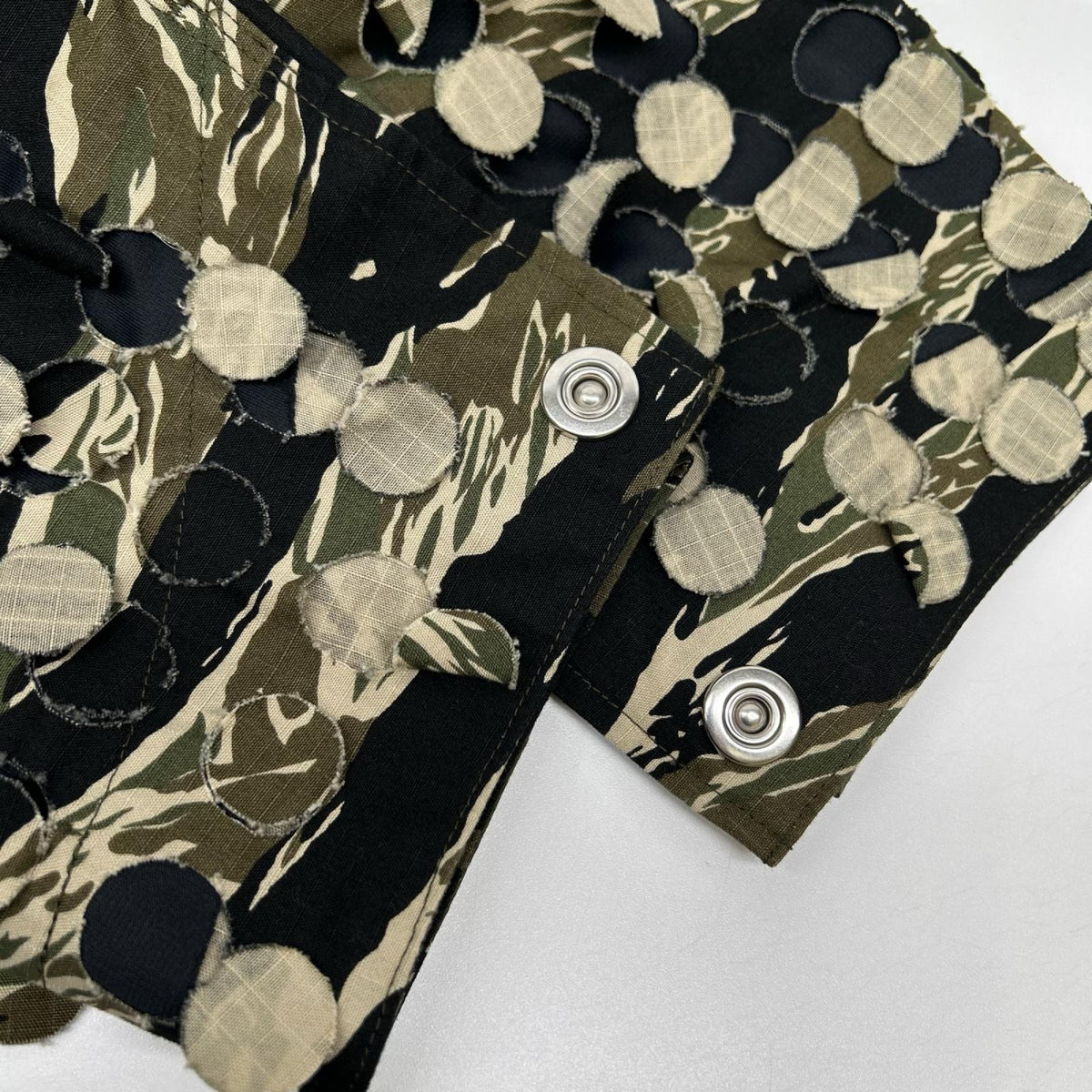 SYUMAN. シュウマン 25SS-SY014 CAMO PARALLEL LASER CUT TOPS トップス