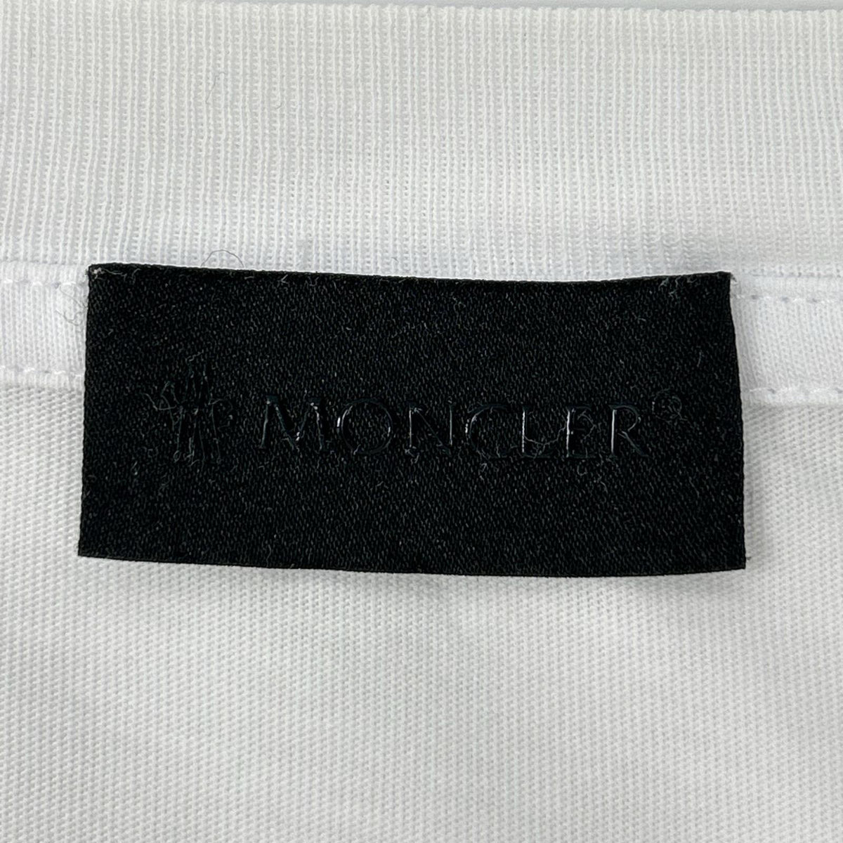 MONCLER モンクレール 23SS J10918C00028 ホワイト エンブレムロゴ クルーネックTシャツ トップス