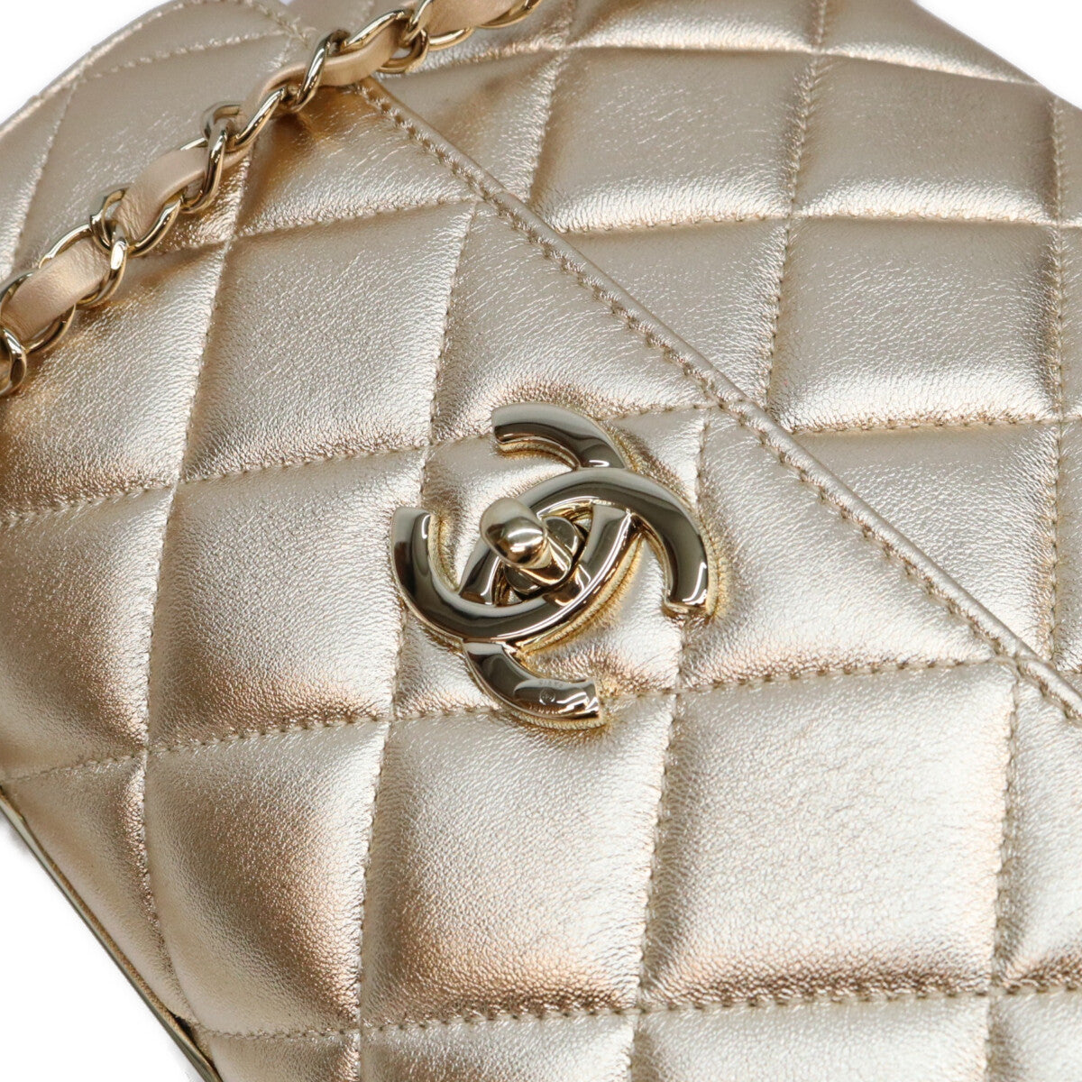 CHANEL シャネル 31番 A92236 ゴールド トレンディCCスモール ラム ショルダーバッグ ショルダーバッグ
