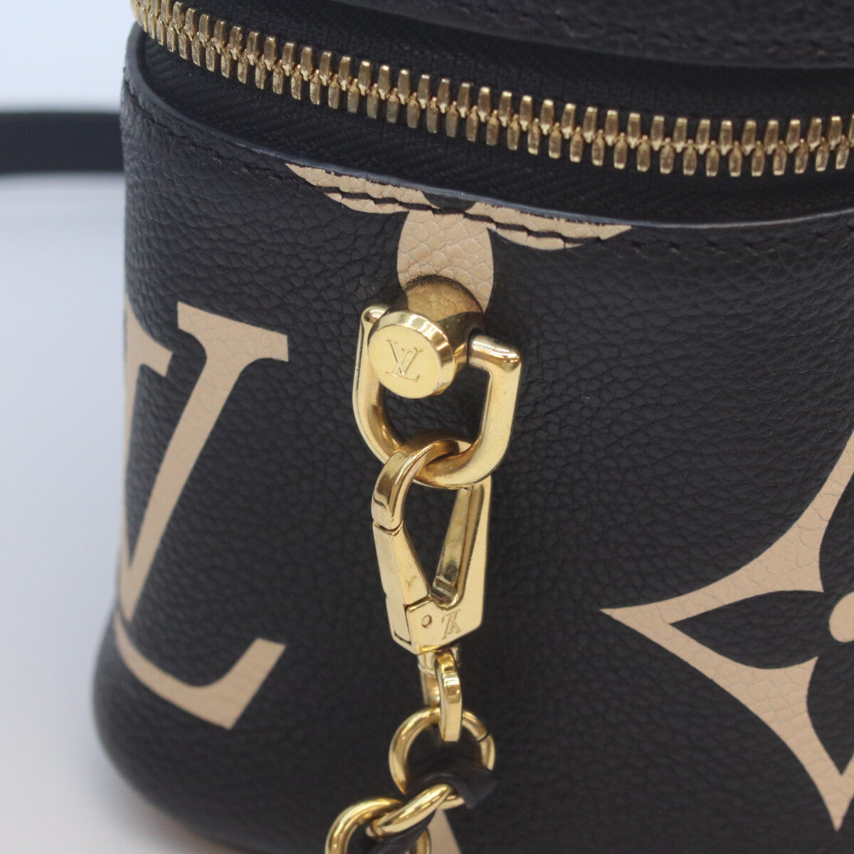 LOUIS VUITTON 路易威登 M45780 双色 黑色 Monogram Empreinte Vanity PM 单肩包