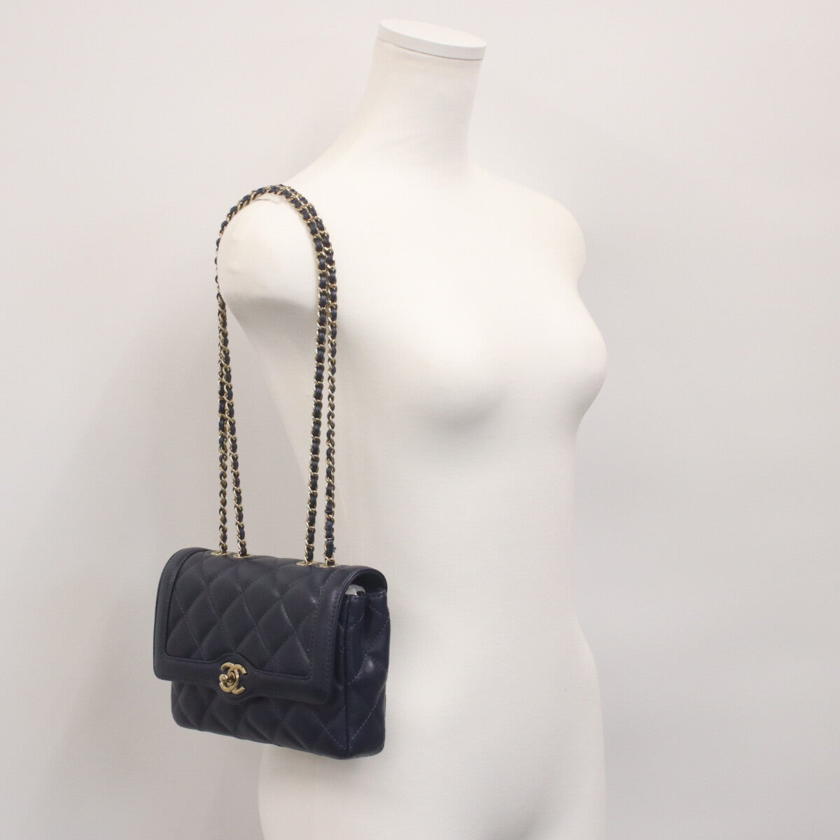 CHANEL AS5048 Navy Lambskin GHW Matelasse 20 Single Flap Bag Shoulder Bag