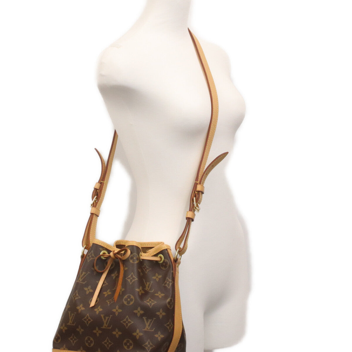 LOUIS VUITTON ルイヴィトン M40817 ﾓﾉｸﾞﾗﾑ ﾉｴBB ショルダーバッグ