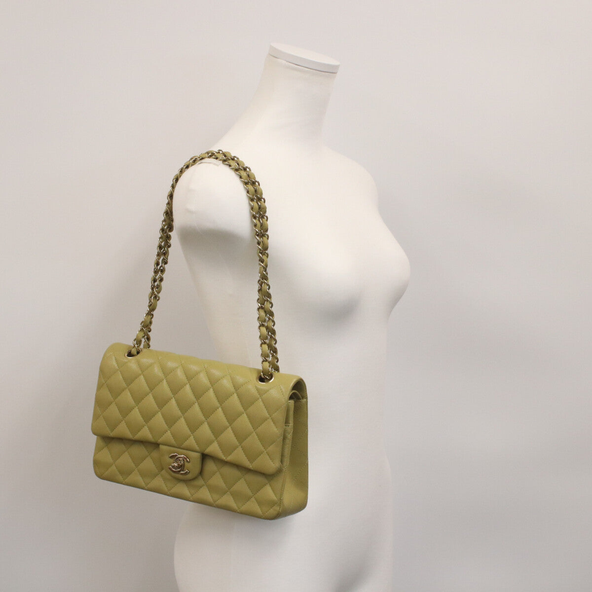 CHANEL シャネル A01112 ピスタチオグリーン キャビア G金具 Wフラップ マトラッセ25 ショルダーバッグ