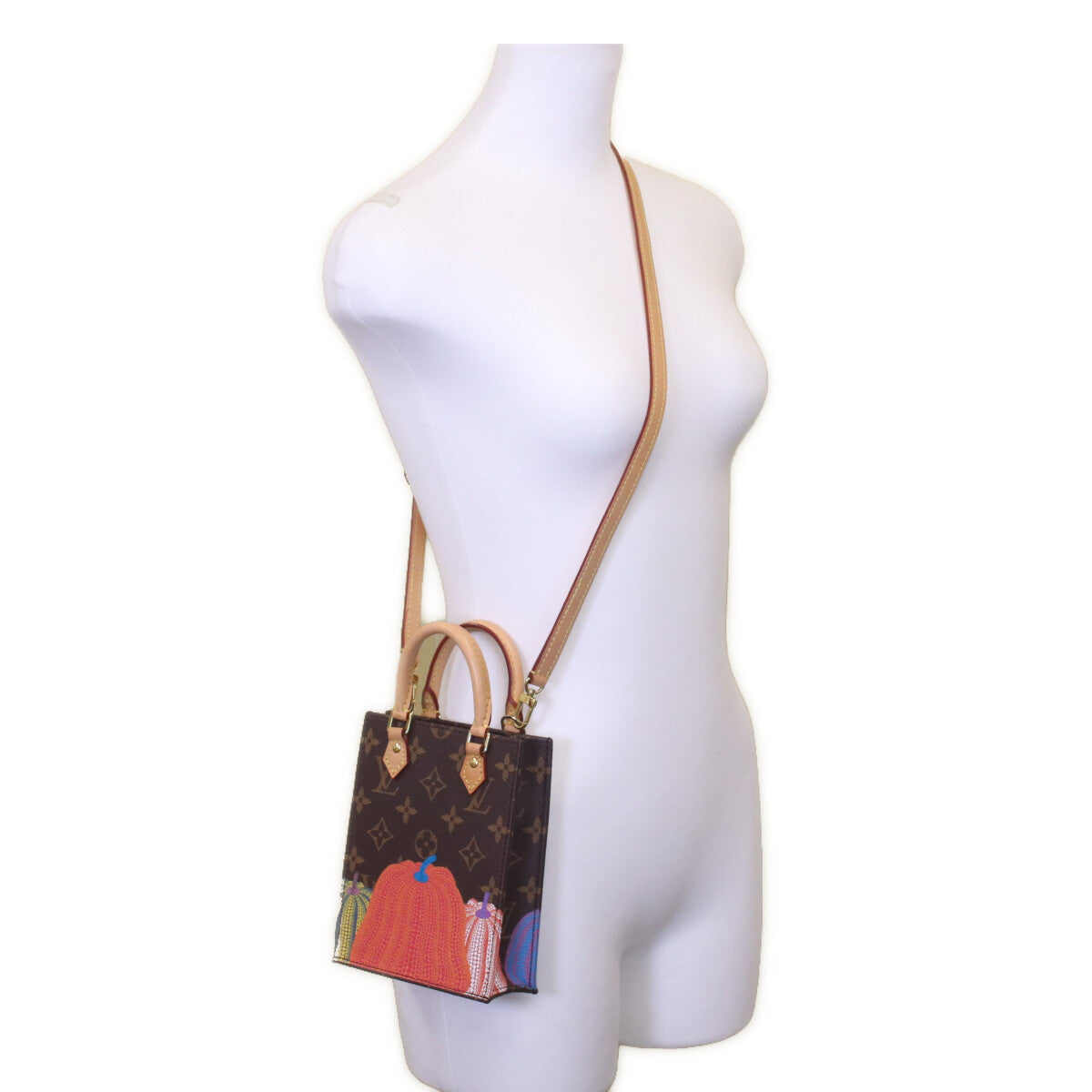 LOUIS VUITTON ルイヴィトン ×YK 草間彌生 M82112 モノグラムパンプキン プティットサックプラ ショルダーバッグ