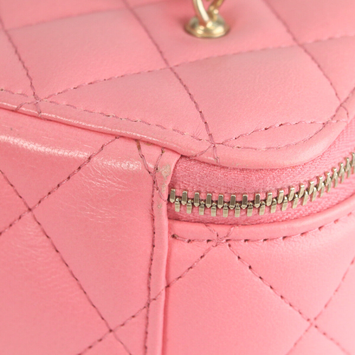CHANEL シャネル 32番 AP2303 ピンク ラムスキン ゴールド金具 ココボール バニティチェーンショルダーバッグ ショルダーバッグ