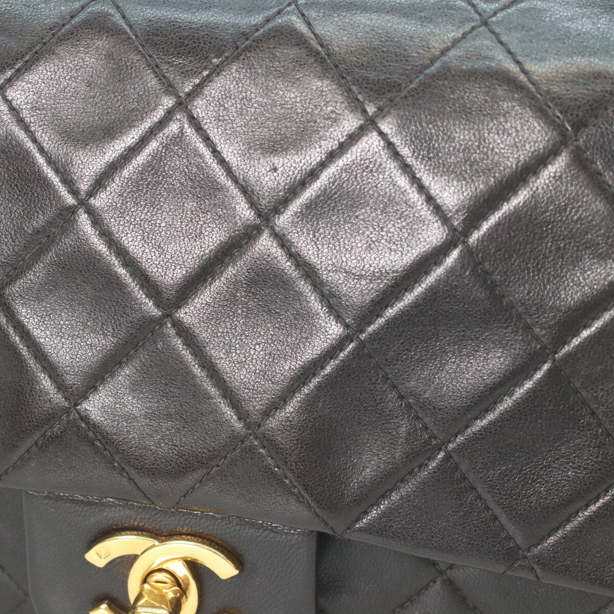 CHANEL シャネル A01112 4番 黒 ラムスキン ゴールド金具 マトラッセ25 ショルダーバッグ