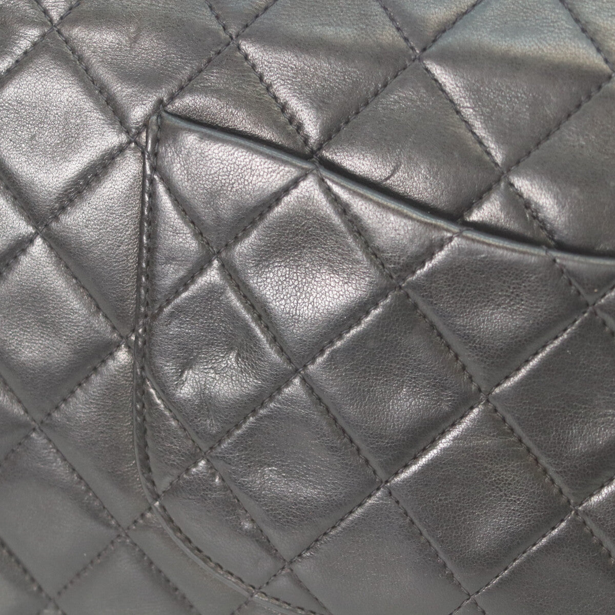 CHANEL シャネル 3番 A01112 黒ラム ゴールド金具 マトラッセ25 ショルダーバッグ