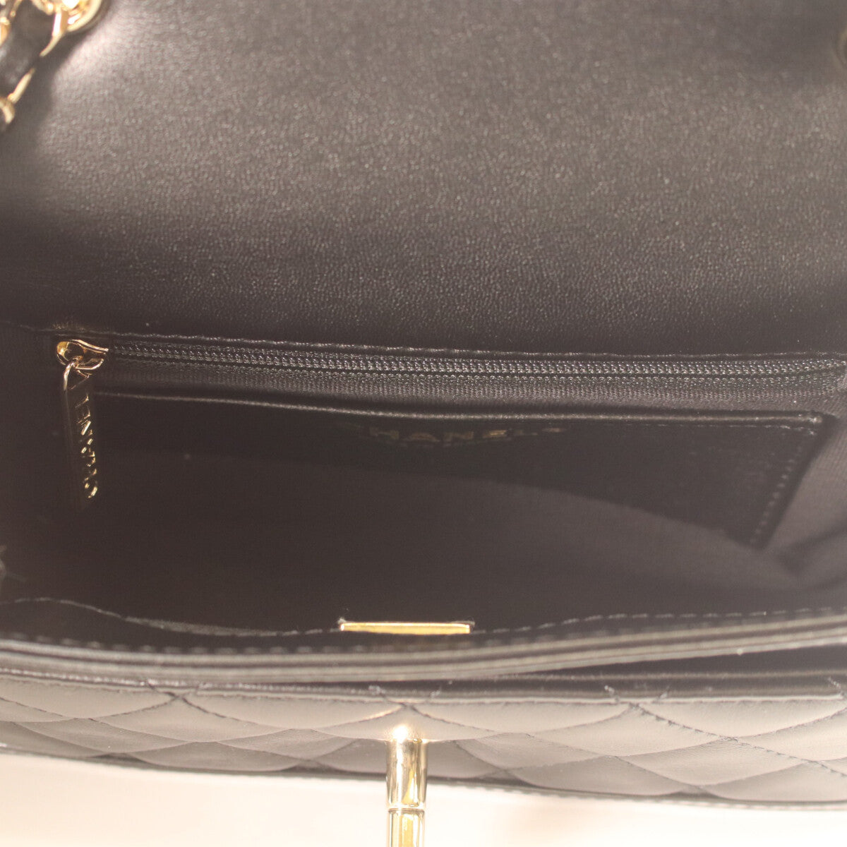 CHANEL CHANEL AS4288 Matelassé 20 Black lambskin×patent leather gold hardware single-flap bag shoulder bag