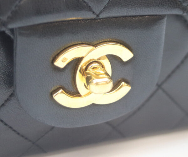 CHANEL シャネル 1番 A01112 黒ラム ゴールド金具 Wフラップ マトラッセ25 ショルダーバッグ