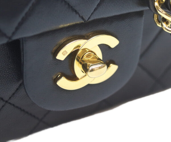 CHANEL シャネル 1番 A01112 黒ラム ゴールド金具 Wフラップ マトラッセ25 ショルダーバッグ