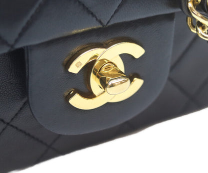 CHANEL シャネル 1番 A01112 黒ラム ゴールド金具 Wフラップ マトラッセ25 ショルダーバッグ