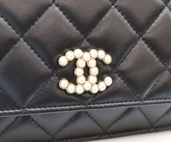 CHANEL シャネル A33814 ラム 黒 ゴールド金具 ココパール マトラッセ チェーンウォレット 財布 ショルダーバッグ