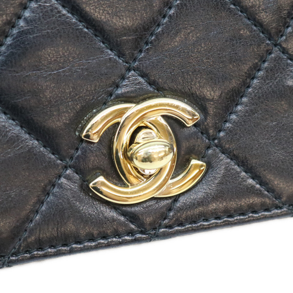 CHANEL シャネル 9番 黒 ラム ゴールド金具 フルフラップ ターンロック マトラッセ23 ショルダーバッグ