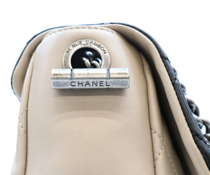 CHANEL シャネル 16番台 黒×ベージュ バイカラー カーフ イーストウエスト マトラッセ シルバー金具 チェーンショルダーバッグ ショルダーバッグ