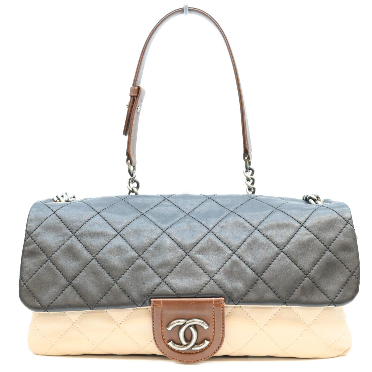 Chanel Series 16 Black × Beige Two-Tone Calfskin East-West Matelassé Silver Hardware Chain Shoulder Bag Shoulder Bag
