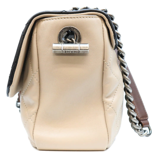 Chanel Series 16 Black × Beige Two-Tone Calfskin East-West Matelassé Silver Hardware Chain Shoulder Bag Shoulder Bag