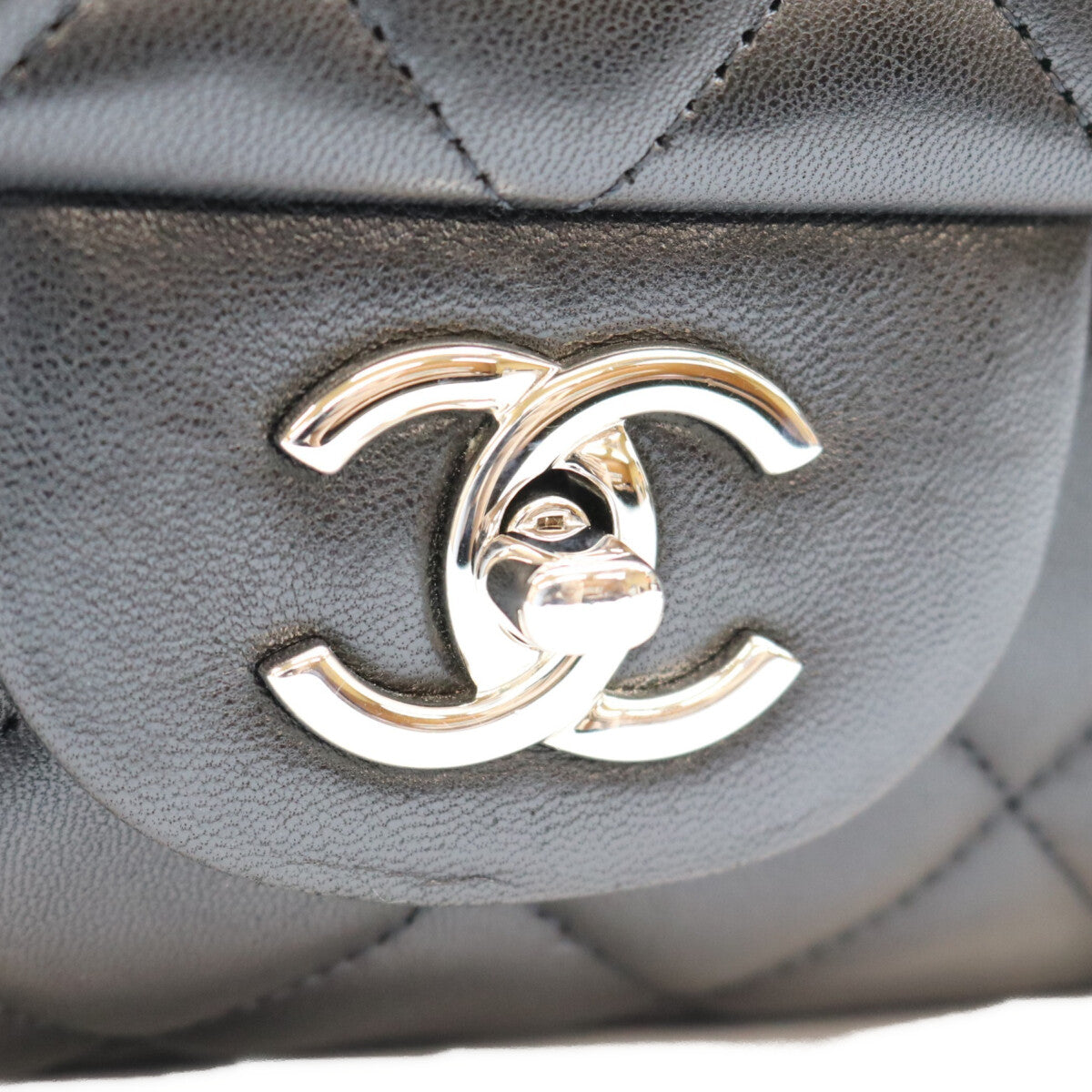 CHANEL シャネル 13番 黒 ラム シルバー金具 シングルフラップ デカマトラッセ34マキシ バッグ ショルダーバッグ