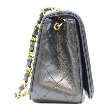 CHANEL シャネル No. 1 A03571 Black Gold Hardware Turn-Lock Full-Flap Mini Matelassé 19 Shoulder Bag