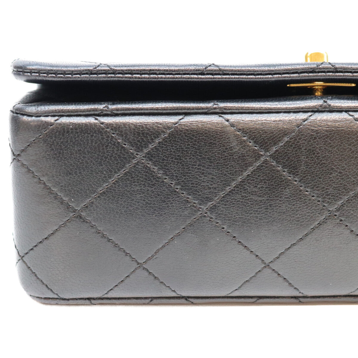 CHANEL シャネル No. 1 A03571 Black Gold Hardware Turn-Lock Full-Flap Mini Matelassé 19 Shoulder Bag