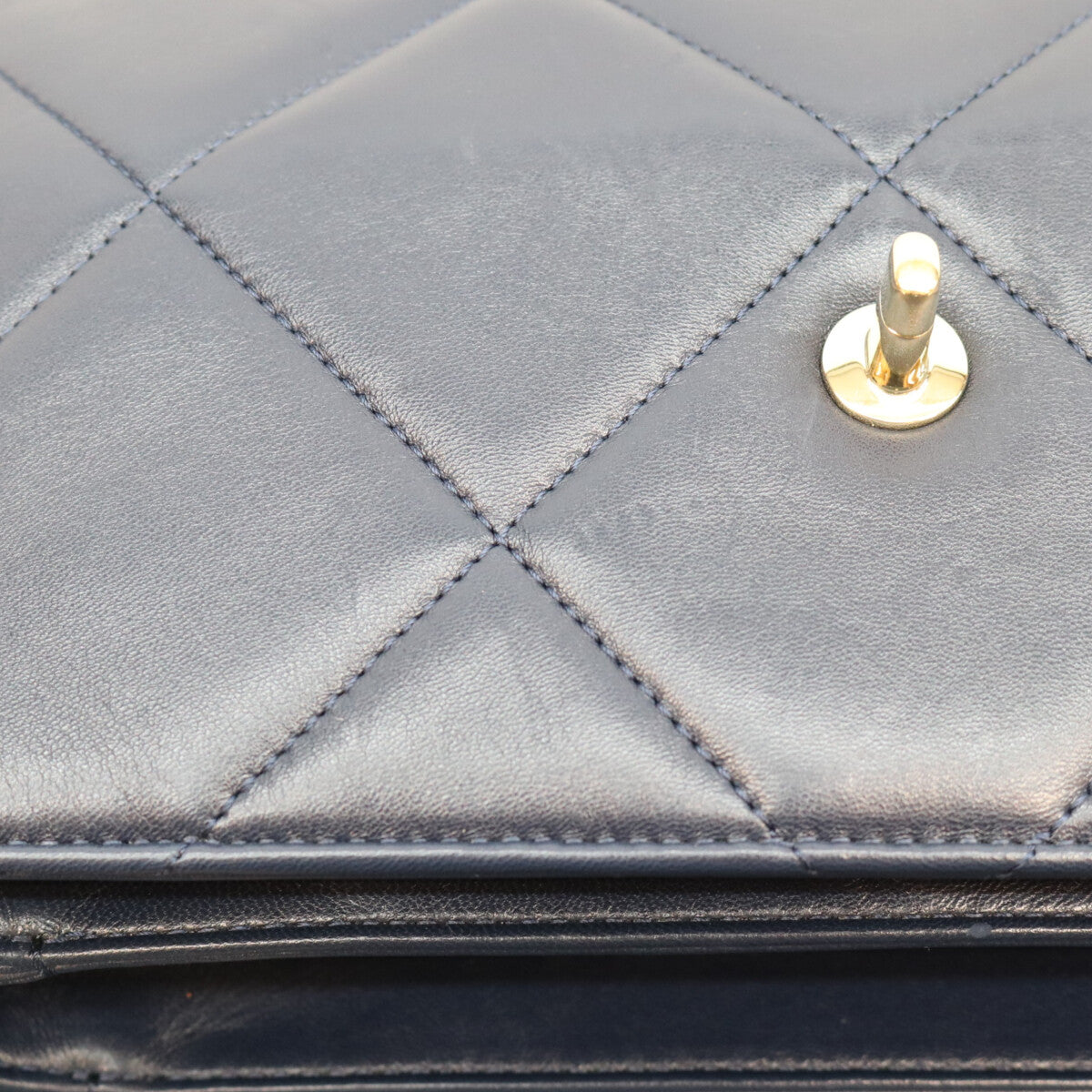CHANEL シャネル 28番 A69923 黒 ラムスキン ゴールド金具 トレンディCC 2WAY バッグ ショルダーバッグ