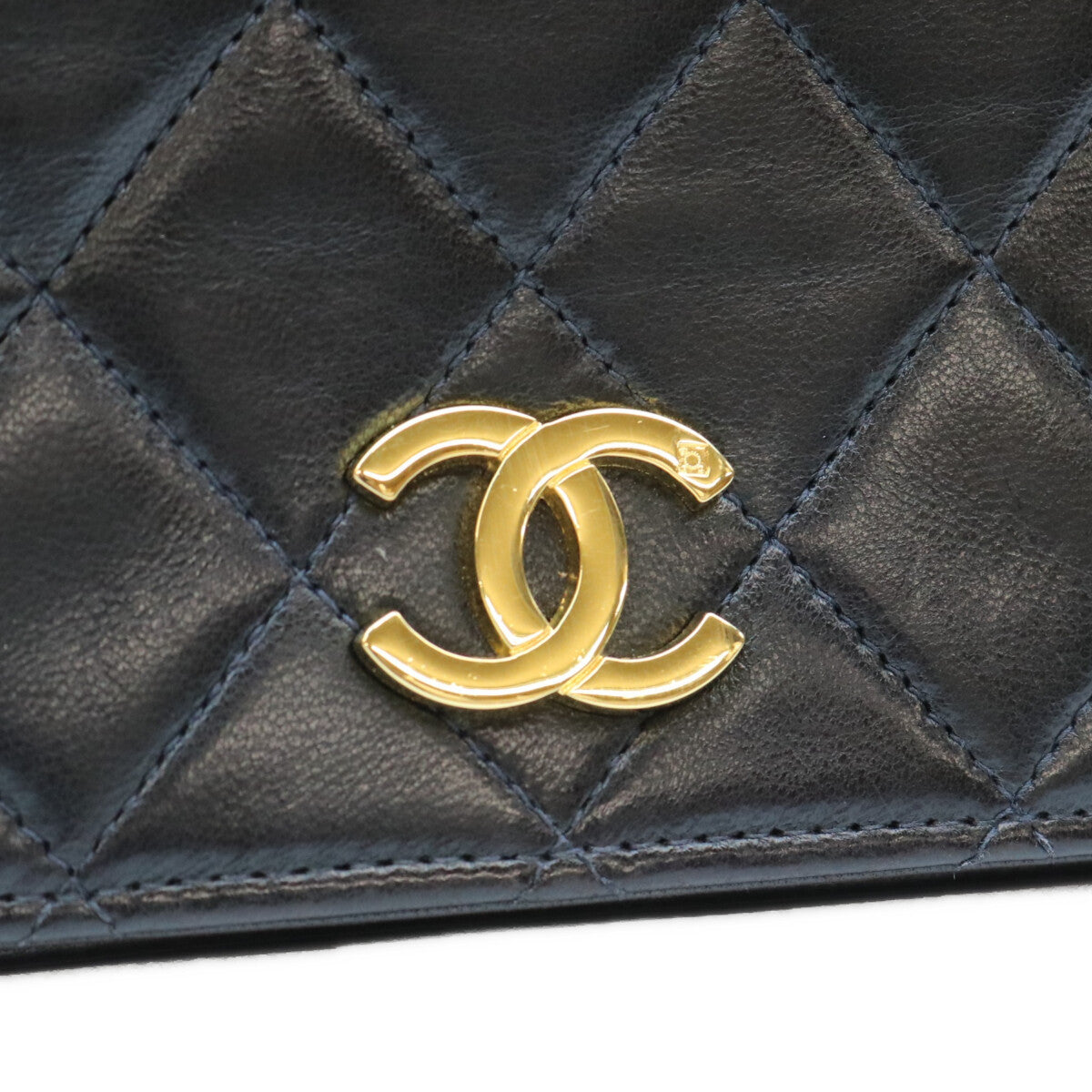 CHANEL シャネル No. 5 A03568 black lambskin full-flap gold-fittings push-lock Matelassé 23 bag shoulder bag