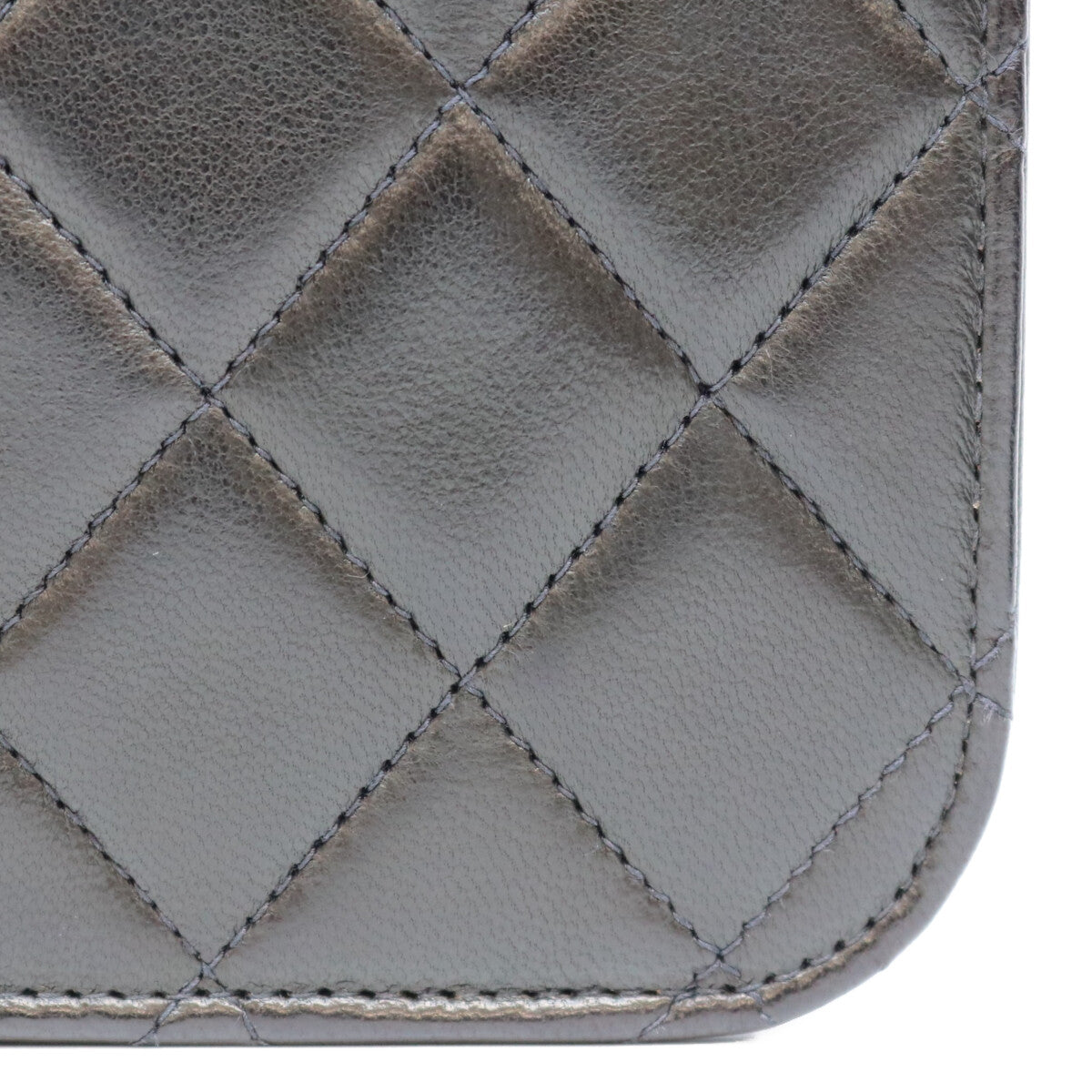 CHANEL シャネル No. 5 A03568 black lambskin full-flap gold-fittings push-lock Matelassé 23 bag shoulder bag