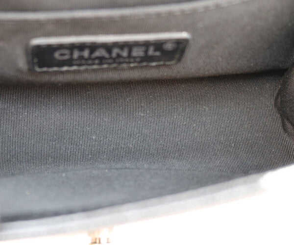 CHANEL シャネル 29番 A67085 黒 キャビア シルバー金具 ボーイシャネル20スモール バッグ ショルダーバッグ