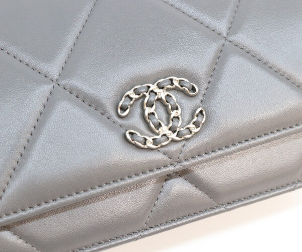 CHANEL シャネル AP0957 グレー ラム シャネル19 チェーンウォレット 財布 ショルダーバッグ
