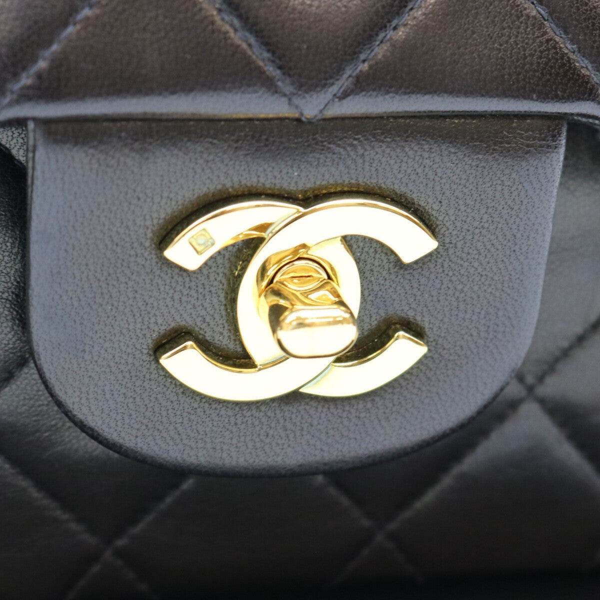 CHANEL シャネル No. 2 A01112 Black Lambskin Gold Hardware Matelassé 25 Shoulder Bag Shoulder Bag