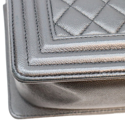 CHANEL シャネル 24番 A67086 黒 キャビア ソーブラック金具 ボーイシャネル25 ミディアム バッグ ショルダーバッグ